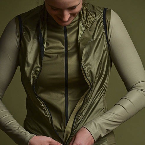 Veloine Vivione Vests