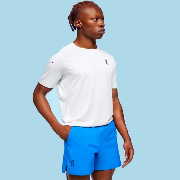 SHORTS ON-RUNNING ESSENTIAL