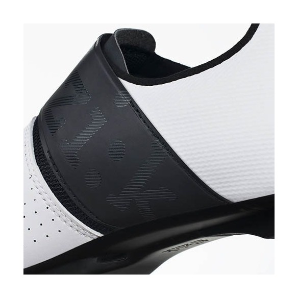 Chaussures Fizik Vento Infinito Carbon 2