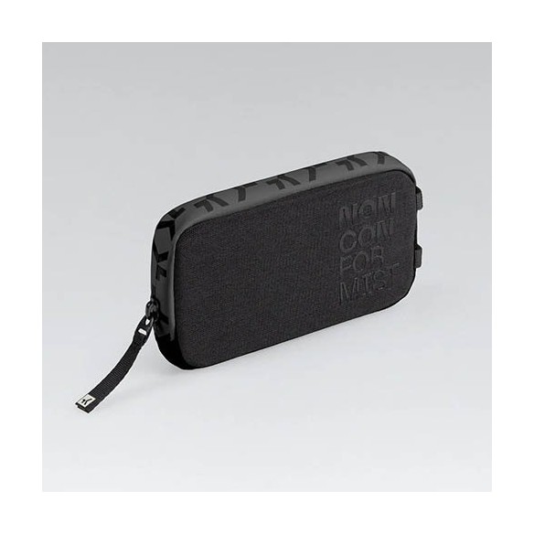 Funda Gobik Essential 2.0 True Black