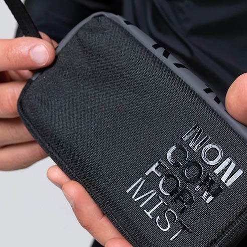 Funda Gobik Essential 2.0 True Black