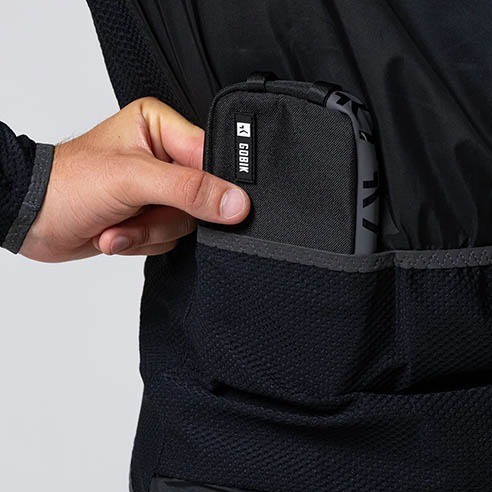 Funda Gobik Essential 2.0 True Black