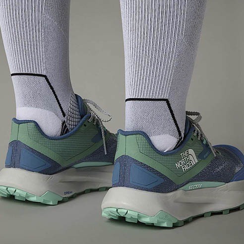 H4-TRAIL CALÇAT DONA NF0A8AES7Z9