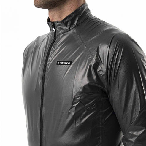 Cortaviento Etxeondo Capa Busti