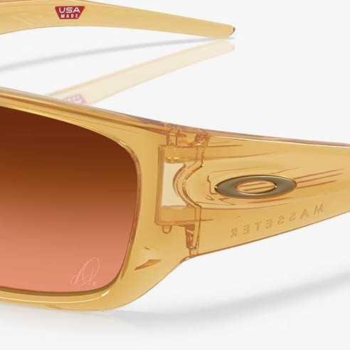 Oakley Alexia Putellas Signature Series Masseter Sunglasses