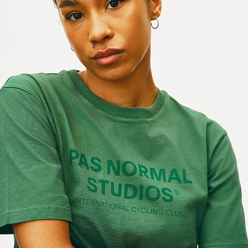 Camiseta Casual Pas Normal Studios Off-Race Logo