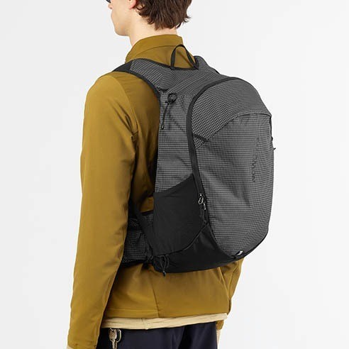 Salomon Trailblazer 20 Commuter Backpack