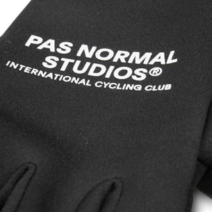 Guantes Pas Normal Studios Logo Transition 2