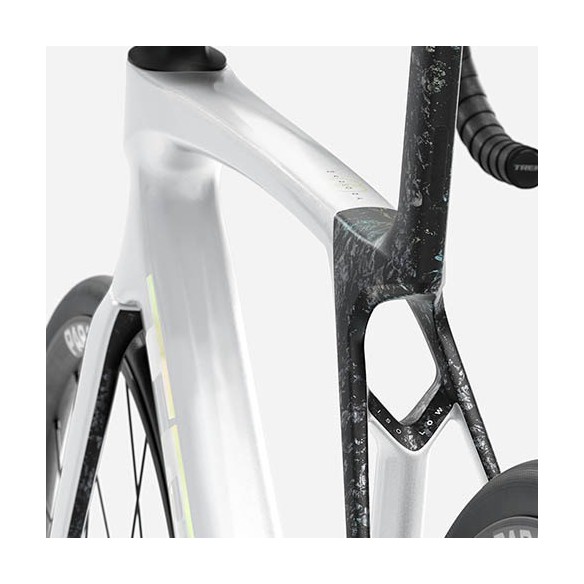 Bicicleta Trek Madone SL 5 Gen 8 (2026)