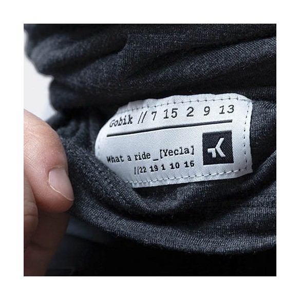 Gobik Moonbah Solid Graphite Neck Warmer