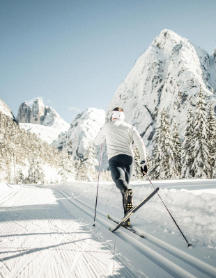 The History of Cross Country Skiing and its Presence in Andorra: Discover JormaSki